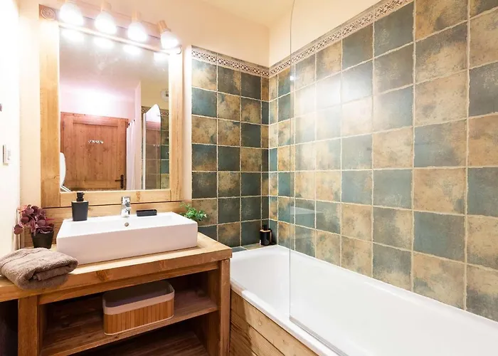 Duplex 8 Pers. Avec Piscine Et Sauna Au Centre-ville - Fr-1-296-489 Appartement Saint-Lary-Soulan